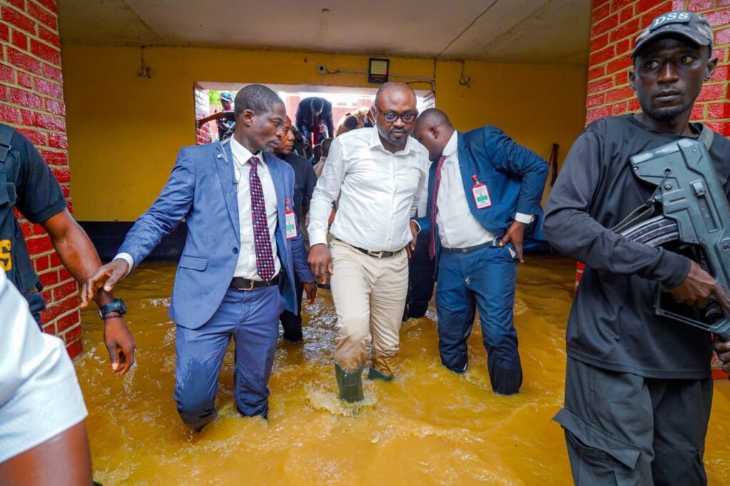 Minister of Interior, Olubunmi Tunji-Ojo, Visit Flooded Areas In Maiduguri.(PHOTOS)