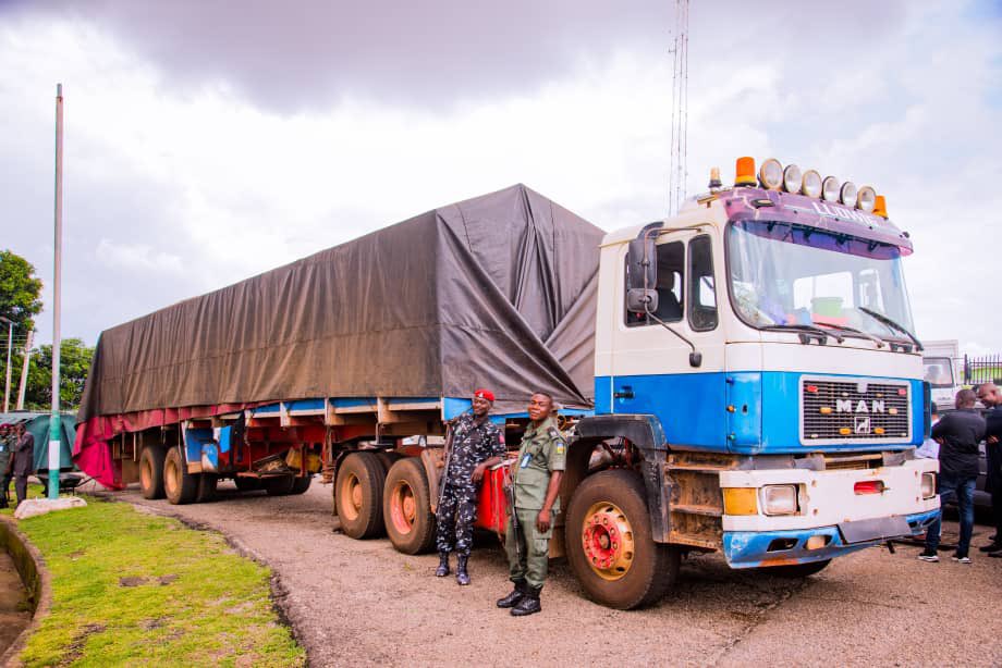 Benue State Governor Hyacinth Alia Handover Seized Truckloads To EFCC, ICPC. Request For Proper Investigation(PHOTOS)