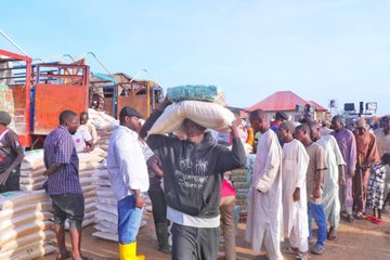 BREAKING: Borno State Govt Flagged Off Distribution Of Bag Of Rice, N10,000 Cash, Others To  Maiduguri Residents Follows Floods Saga (PHOTOS)