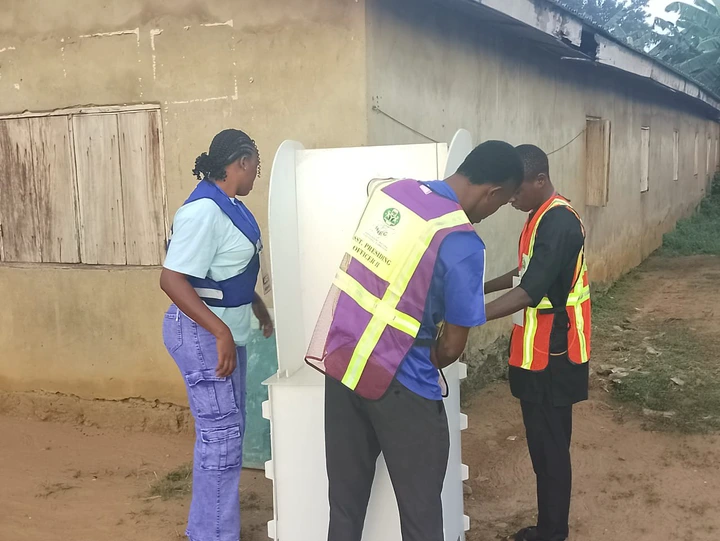 Ondo Decides2024: Voting materials Arrive At Polling Units In Agboola Ajayi Hometown (PHOTOS)