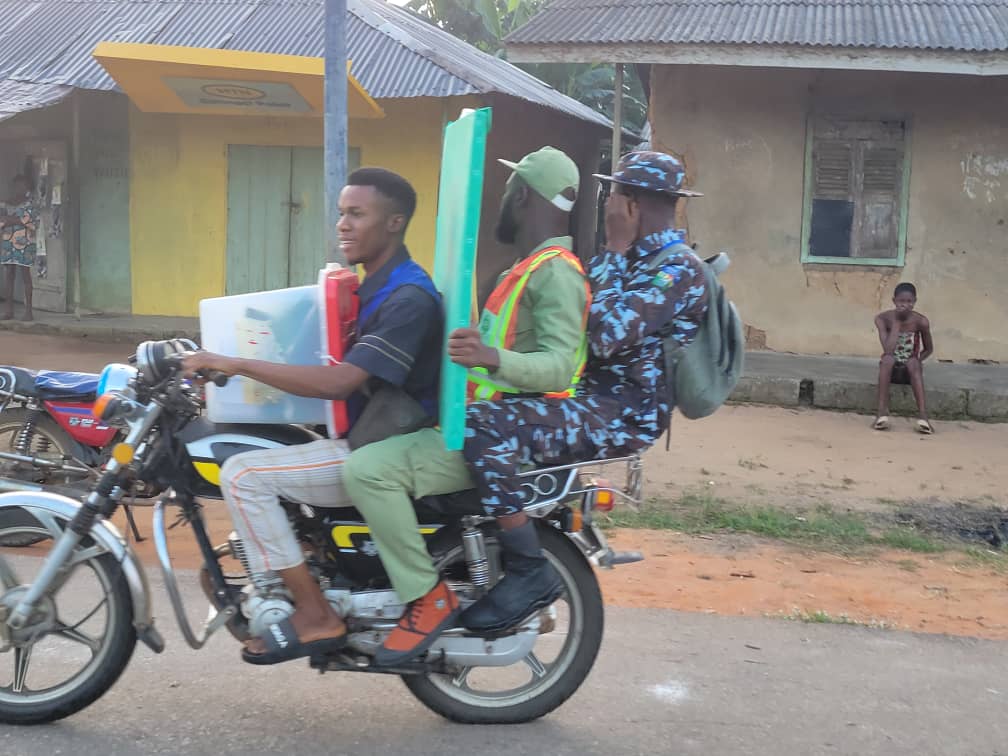 Ondo Decides2024: Voting materials Arrive At Polling Units In Agboola Ajayi Hometown (PHOTOS)