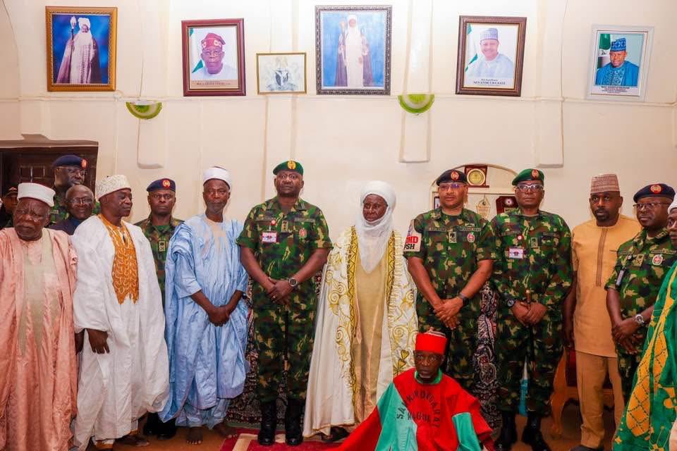 Chief of Defence Staff Visits Frontline Units, Urges Troops To Protect Human Rights (PHOTOS)