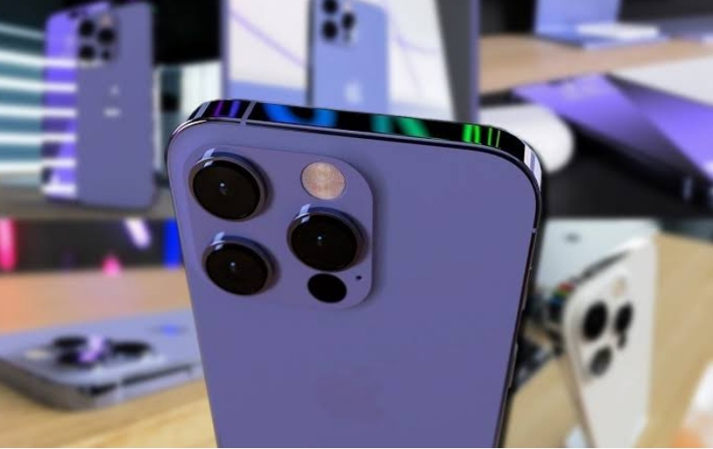 BREAKING: Trump Issues New 25% Tariff On iPhones Made Outside U.S.