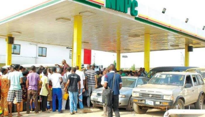 "I’m Struggling To Afford Daily Food" - Nigerian Lament Over Fuel Hike