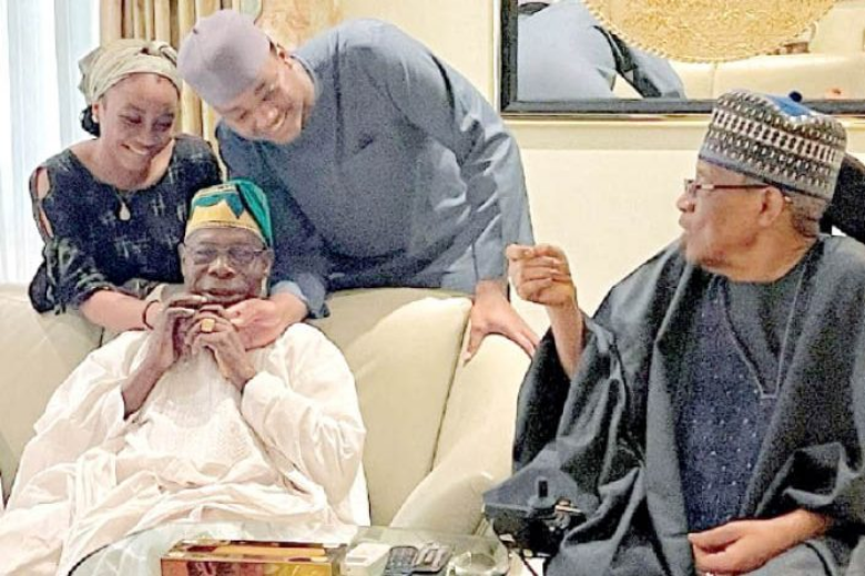 Insecurity: Former Nigeria President Olusegun Obasanjo With Other Top Leaders In Close Door Meeting, Mina