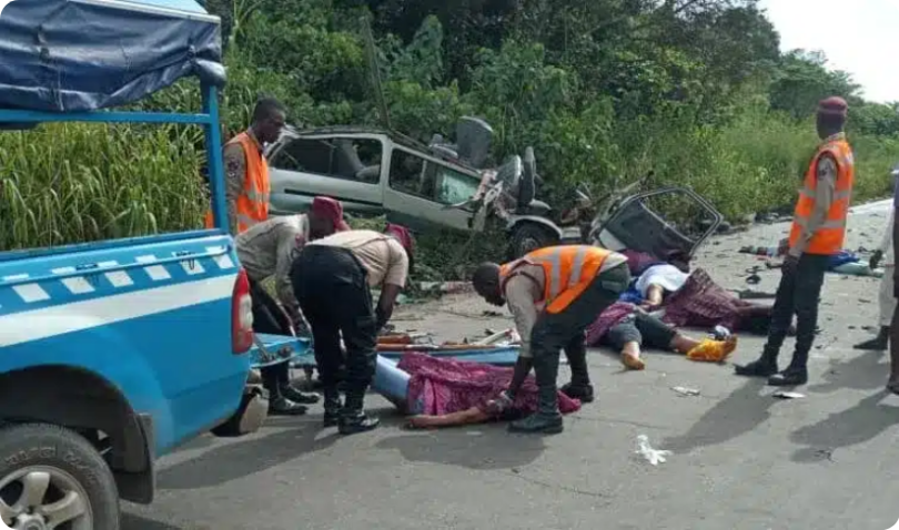 JUST IN: 15 Die In Tragic Road Accident In Funtua-Sokoto Highway. (PHOTOS)