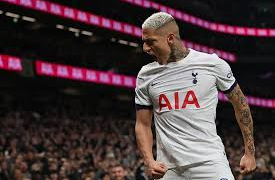 Roundup: Spurs Thrash Man City, Arsenal Rebound, Chelsea Dominate