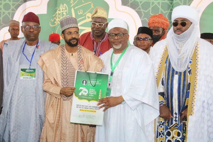 President Tinubu Praises Ahmadiyya Muslim Jama’at at Islamic Conference