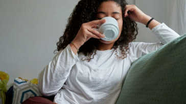 Bedtime Drinks To Stay Healthy As You Age