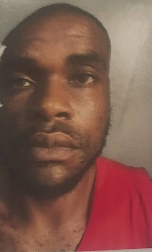 27-year Old Man, Tricks  15 Years Old Girl, Into S#x By Fondling Her Bre!sts (PHOTOS)