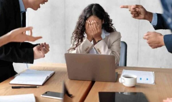 Seven (7) Clever Comebacks To Expose A Manipulator At Work