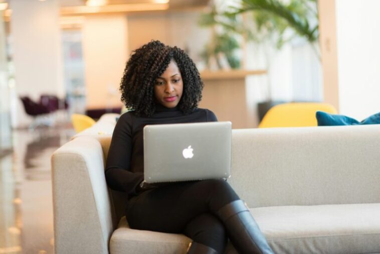 5 Ways Of How To Care For Your Eyes When Spending Long Hours On Screens