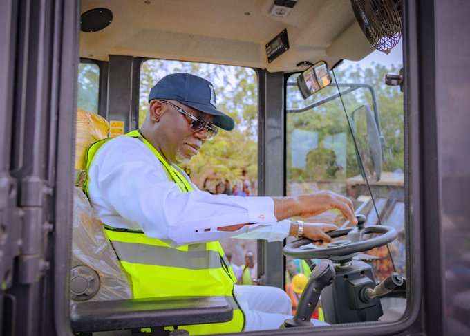 Ondo Governor Flags Off Akure- Imafon Road, Reaffirms Commitment To Infractructure Renewal