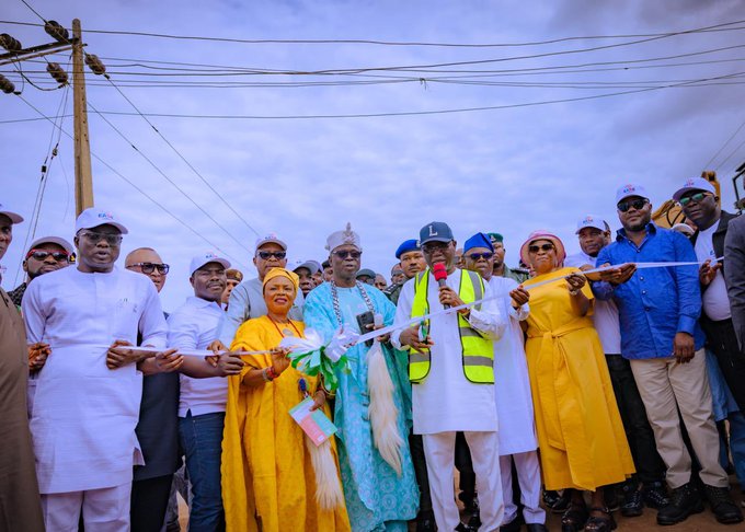 Ondo Governor Flags Off Akure- Imafon Road, Reaffirms Commitment To Infractructure Renewal