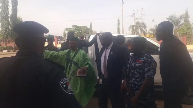 JUST-IN: El-Rufai Arrives Federal High Court Kaduna Under Tight Security for Arraignment