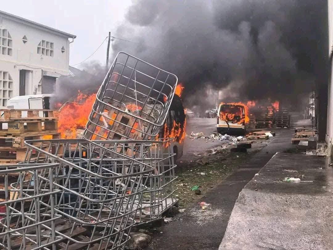 Breaking news: Violent Protest Erupts in East London Over Coronation of Nigerian ‘Igbo King’(PHOTOS)